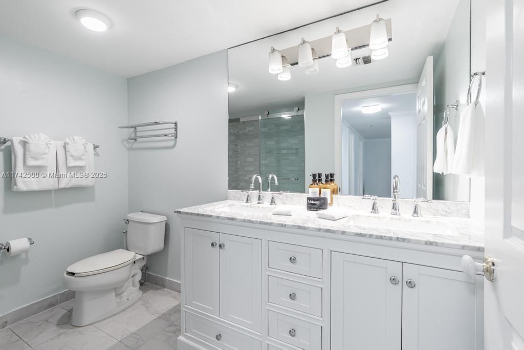 Real estate property located at 2951 Bayshore Dr #907/909, Miami-dade, The Mutiny Condo, Miami, FL