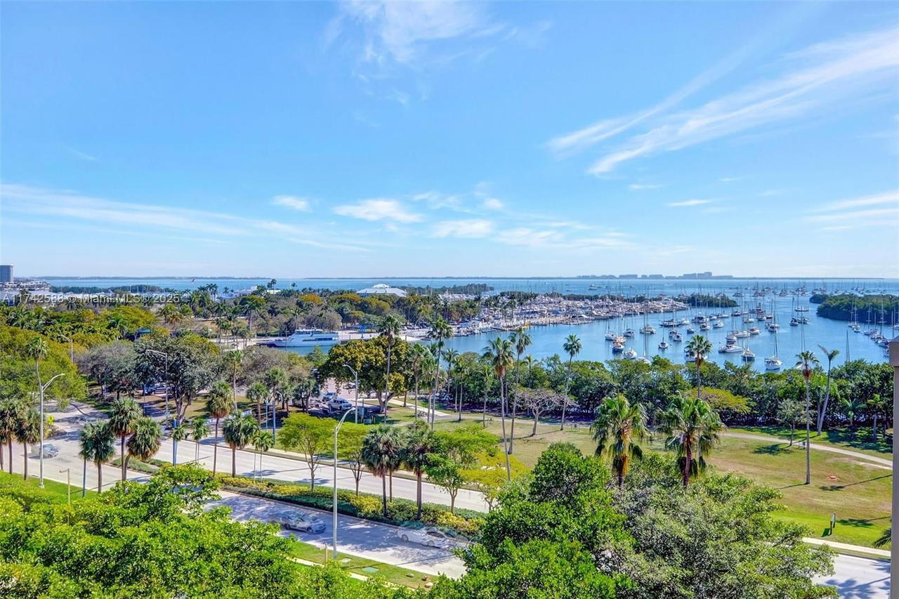 Real estate property located at 2951 Bayshore Dr #907/909, Miami-dade, The Mutiny Condo, Miami, FL