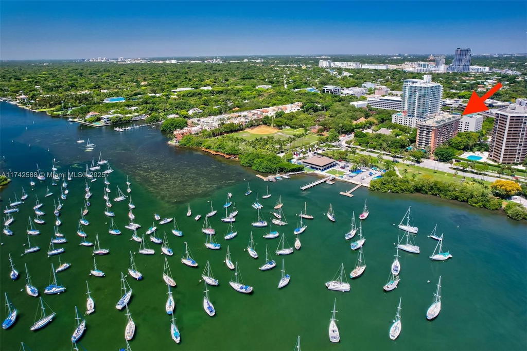 Real estate property located at 2951 Bayshore Dr #907/909, Miami-dade, The Mutiny Condo, Miami, FL