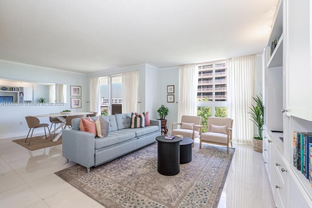 Real estate property located at 2951 Bayshore Dr #907/909, Miami-dade, The Mutiny Condo, Miami, FL