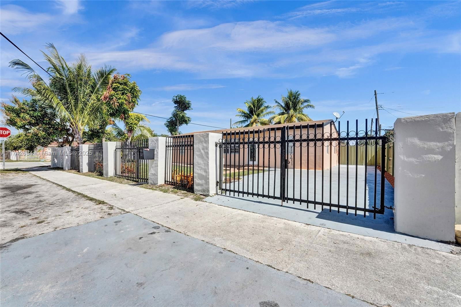 Real estate property located at 15831 29th Ave, Miami-dade, Golden Highlands Est, Miami Gardens, FL