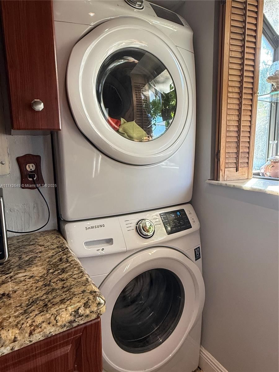 Real estate property located at 3030 68th St #201, Broward, Gardens Condo, Fort Lauderdale, FL