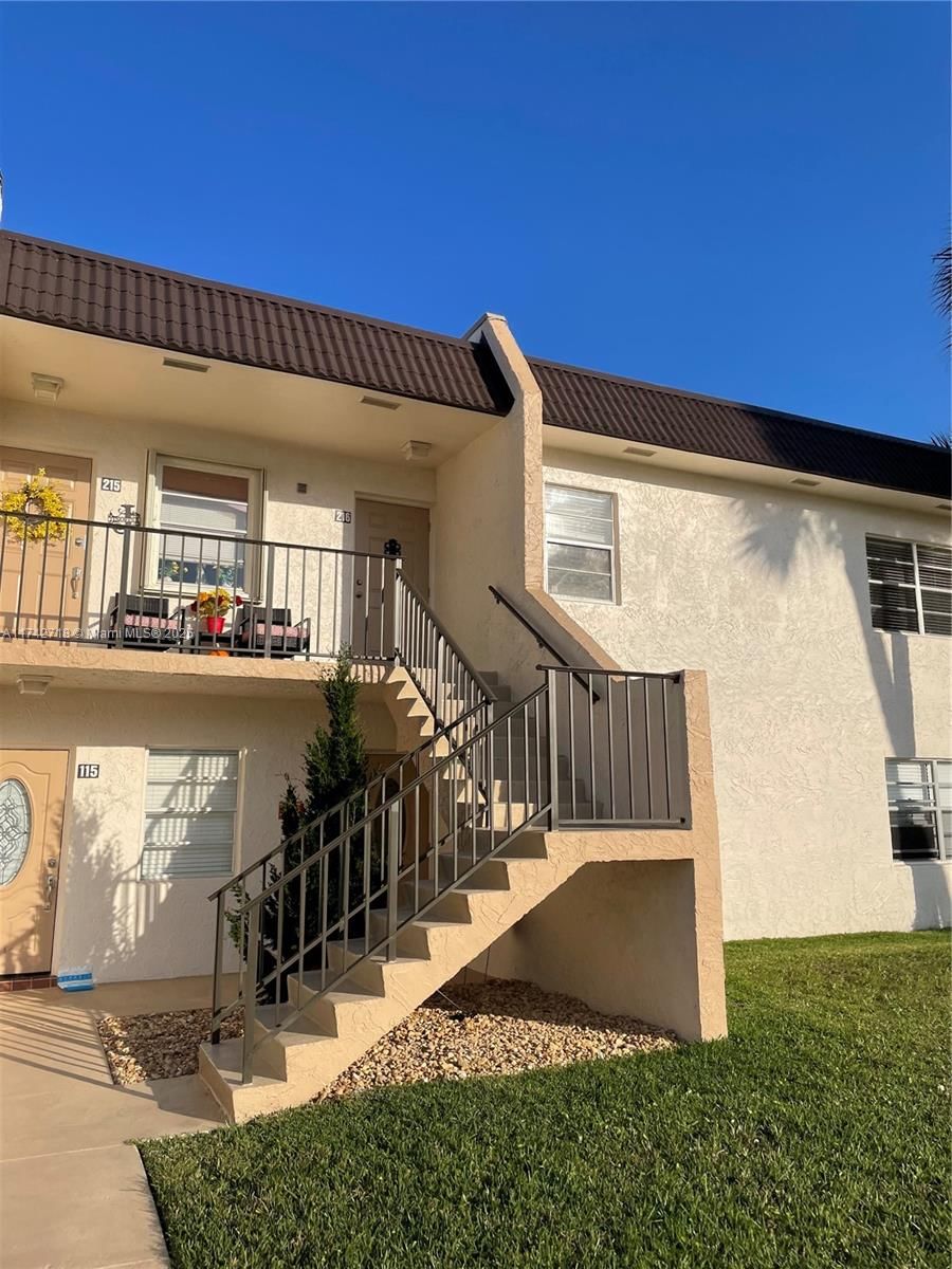 Real estate property located at 110 Lake Meryl Dr #216, Palm Beach, Golden Lakes Village Cond, West Palm Beach, FL