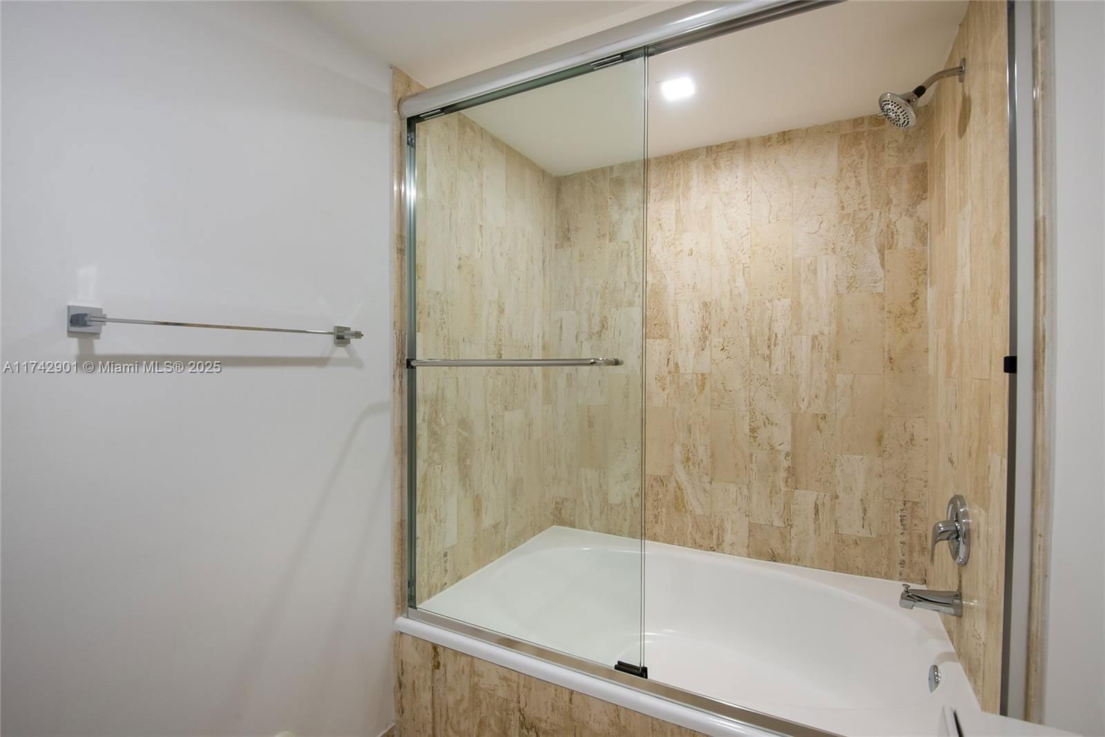 Real estate property located at 55 Ocean Lane Dr #1026, Miami-dade, Ocean Village Condo, Key Biscayne, FL