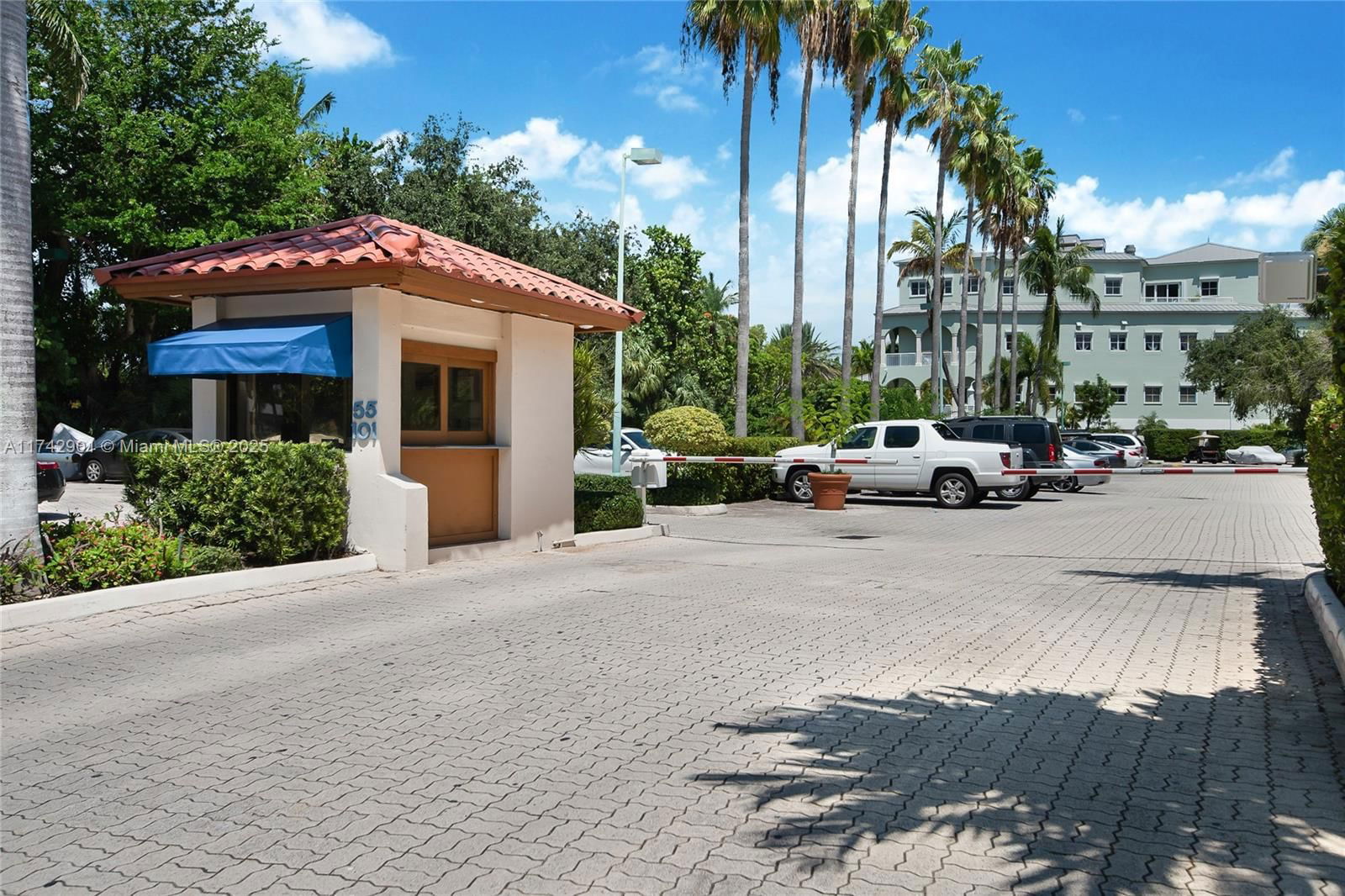 Real estate property located at 55 Ocean Lane Dr #1026, Miami-dade, Ocean Village Condo, Key Biscayne, FL
