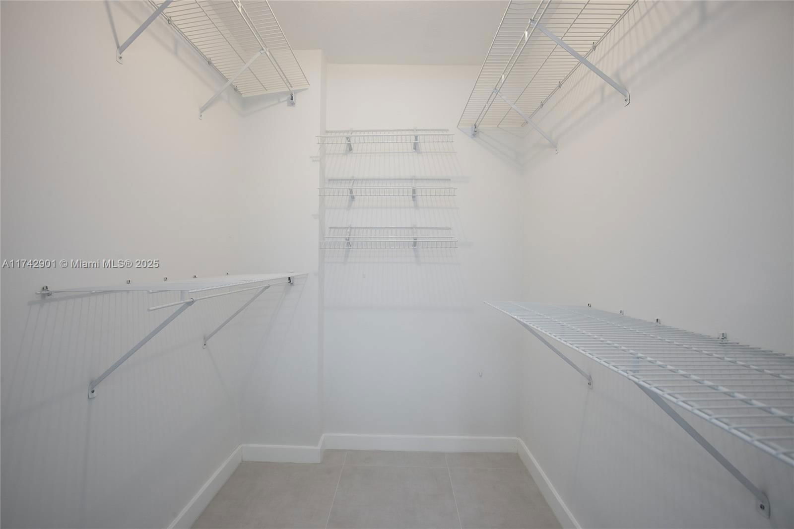 Real estate property located at 55 Ocean Lane Dr #1026, Miami-dade, Ocean Village Condo, Key Biscayne, FL