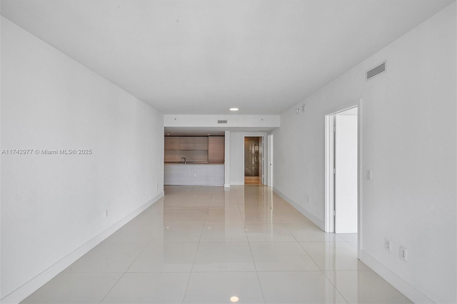 Real estate property located at 1300 Miami Ave #3210, Miami-dade, 1300 S Miami Avenue Condo, Miami, FL