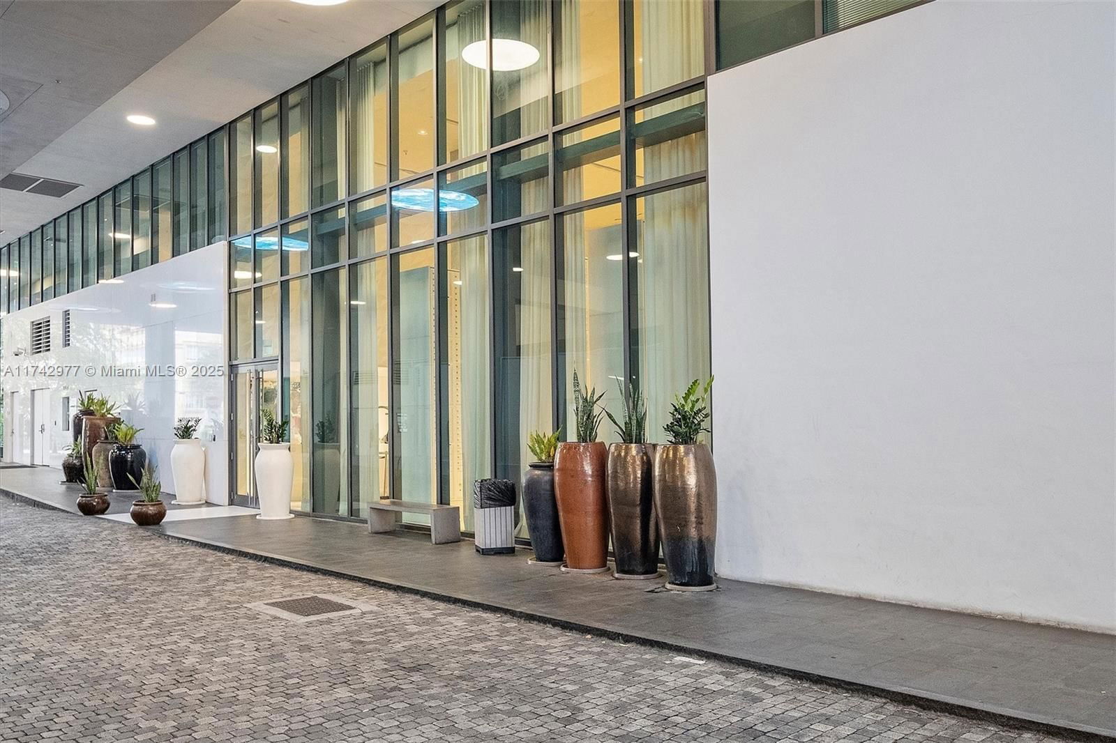 Real estate property located at 1300 Miami Ave #3210, Miami-dade, 1300 S Miami Avenue Condo, Miami, FL
