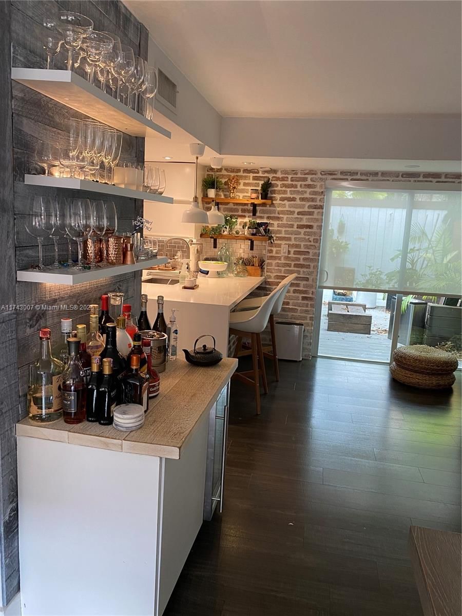 Real estate property located at 15675 84th Ter #906, Miami-dade, South Lake Villas Condo, Miami, FL