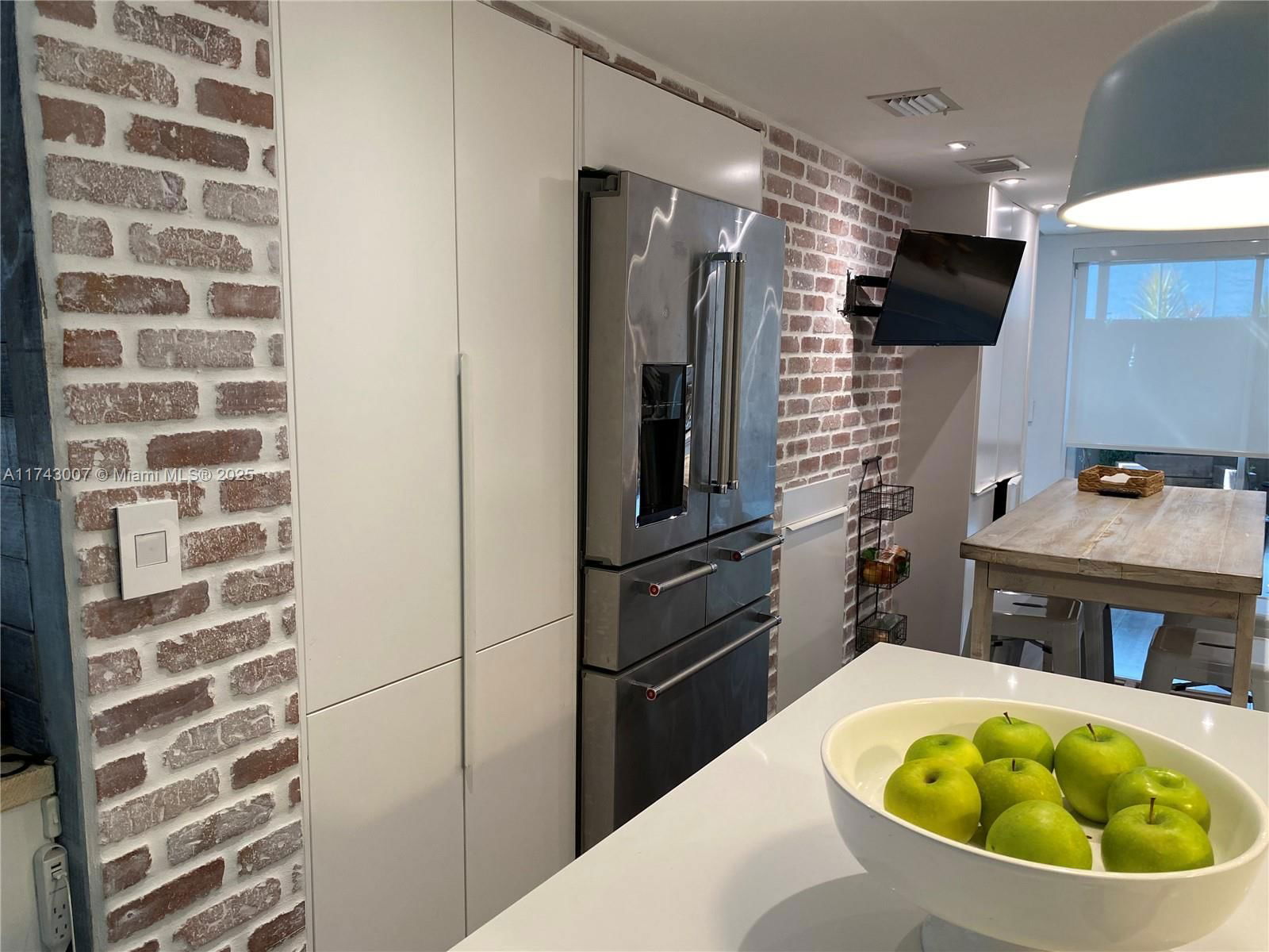 Real estate property located at 15675 84th Ter #906, Miami-dade, South Lake Villas Condo, Miami, FL