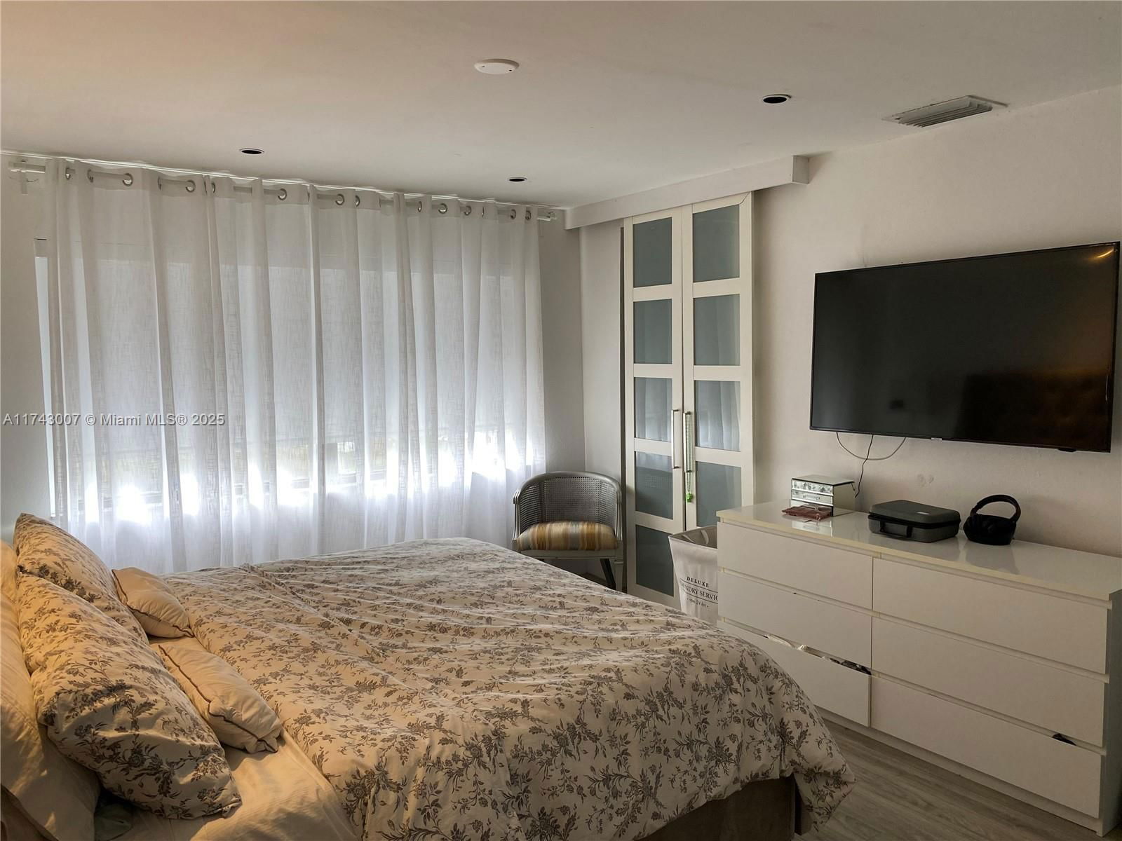 Real estate property located at 15675 84th Ter #906, Miami-dade, South Lake Villas Condo, Miami, FL