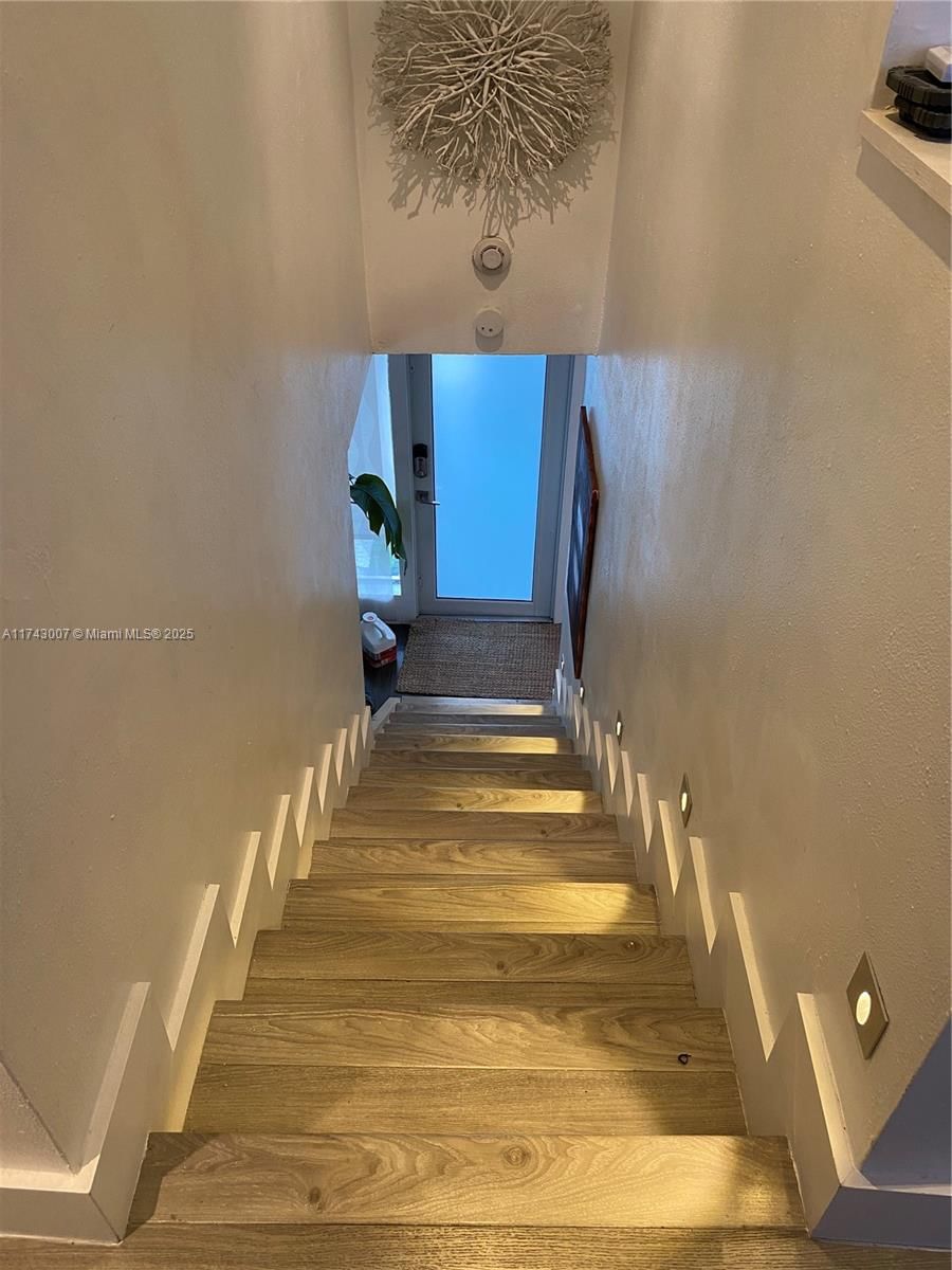 Real estate property located at 15675 84th Ter #906, Miami-dade, South Lake Villas Condo, Miami, FL