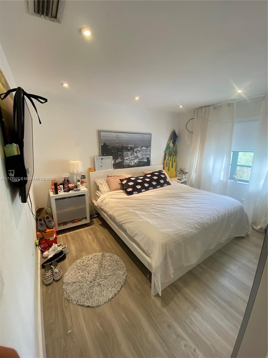 Real estate property located at 15675 84th Ter #906, Miami-dade, South Lake Villas Condo, Miami, FL