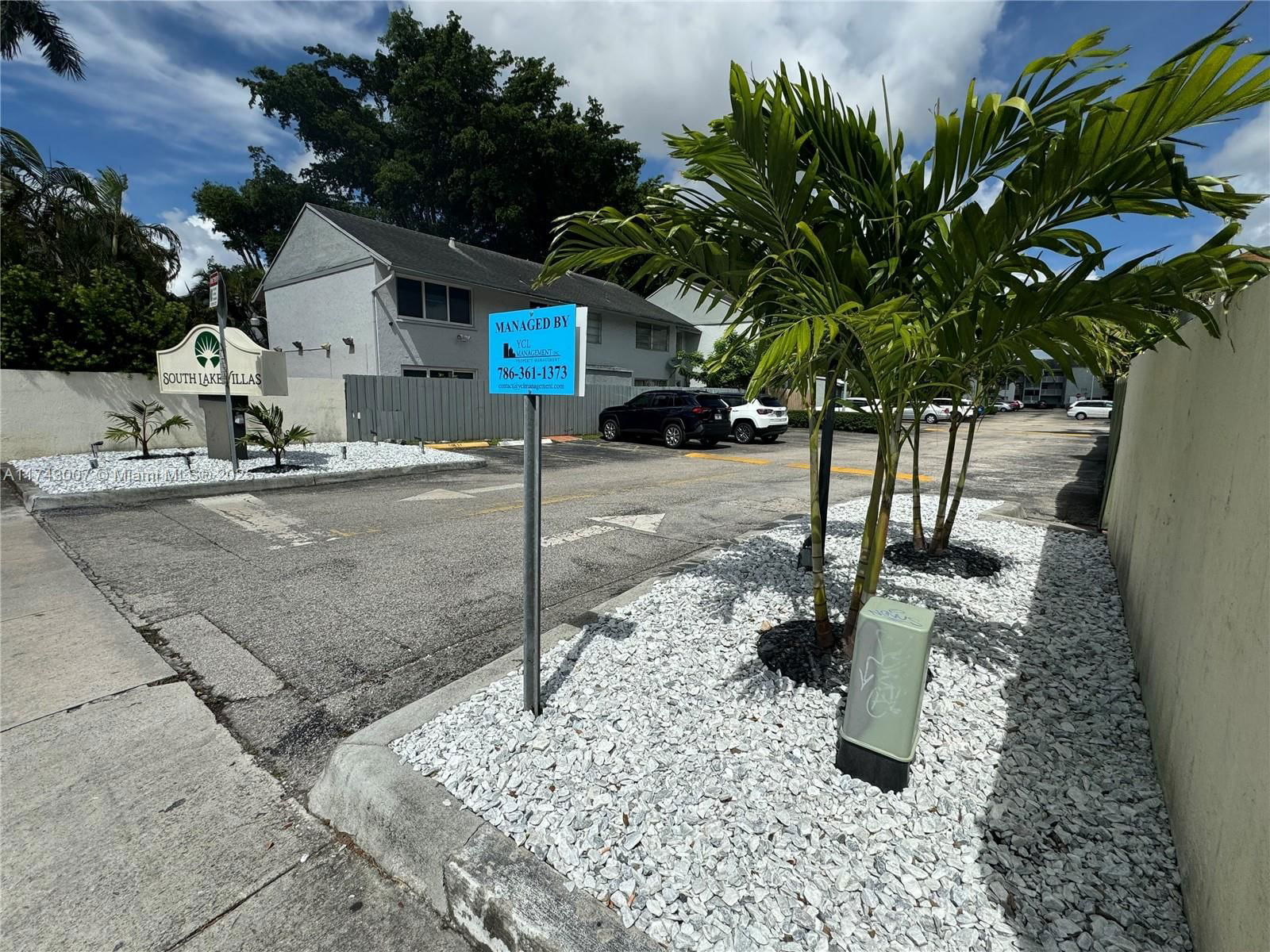 Real estate property located at 15675 84th Ter #906, Miami-dade, South Lake Villas Condo, Miami, FL