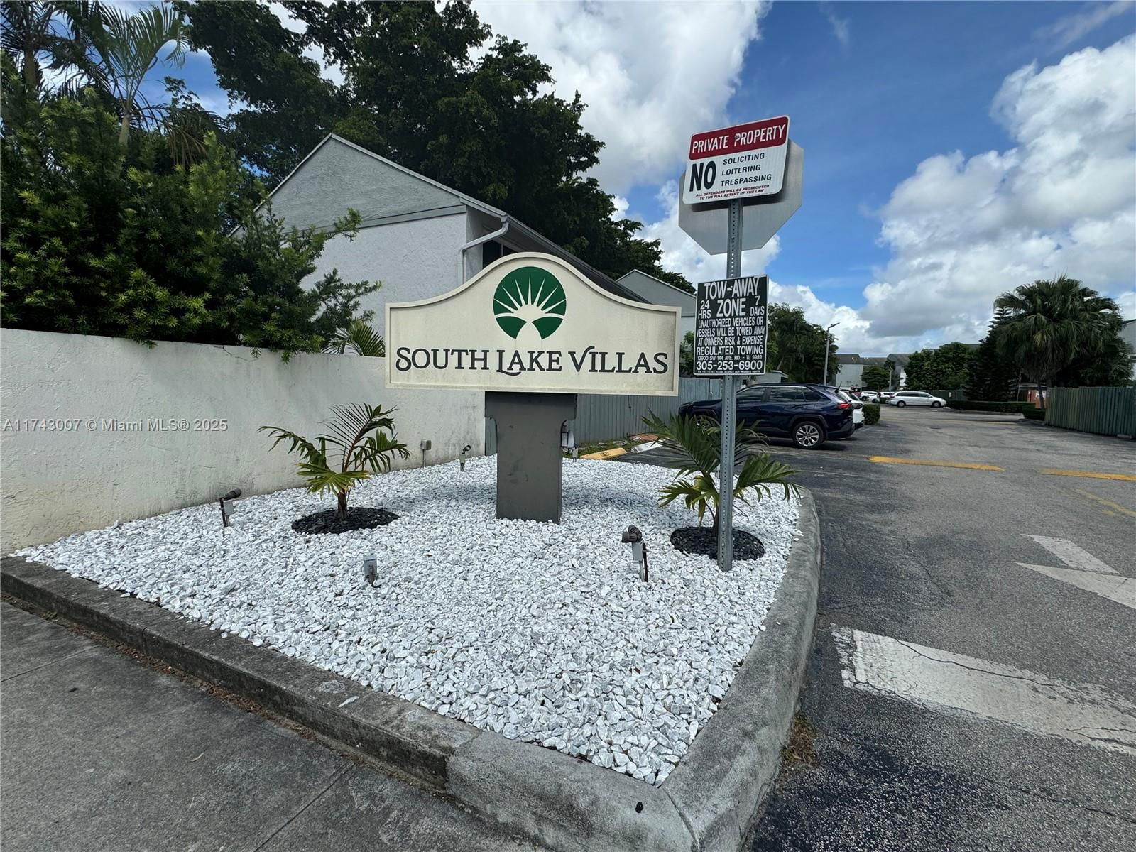 Real estate property located at 15675 84th Ter #906, Miami-dade, South Lake Villas Condo, Miami, FL