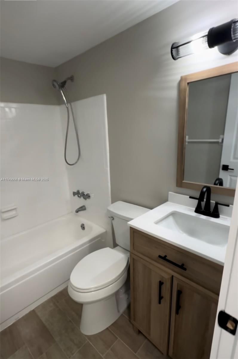 Real estate property located at 1530 2nd St #307, Miami-dade, Villa Del Sol Condo, Miami, FL
