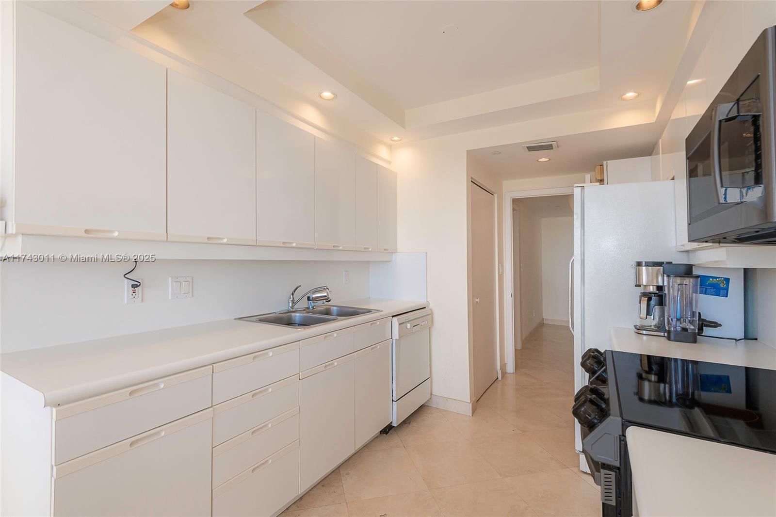 Real estate property located at 2000 Island Blvd #1708, Miami-dade, 2000 Isl Blvd Williams Is, Aventura, FL