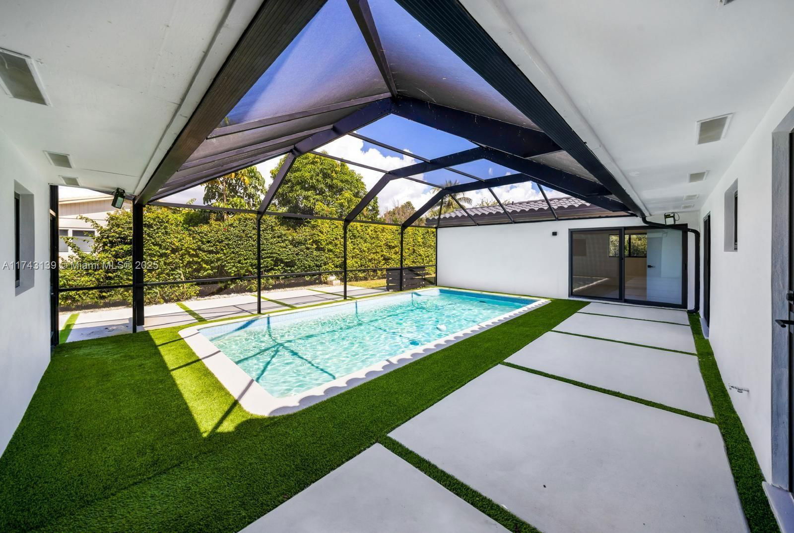 Real estate property located at 6431 109th Ct, Miami-dade, Westwood Ests Sec 2 2nd A, Miami, FL