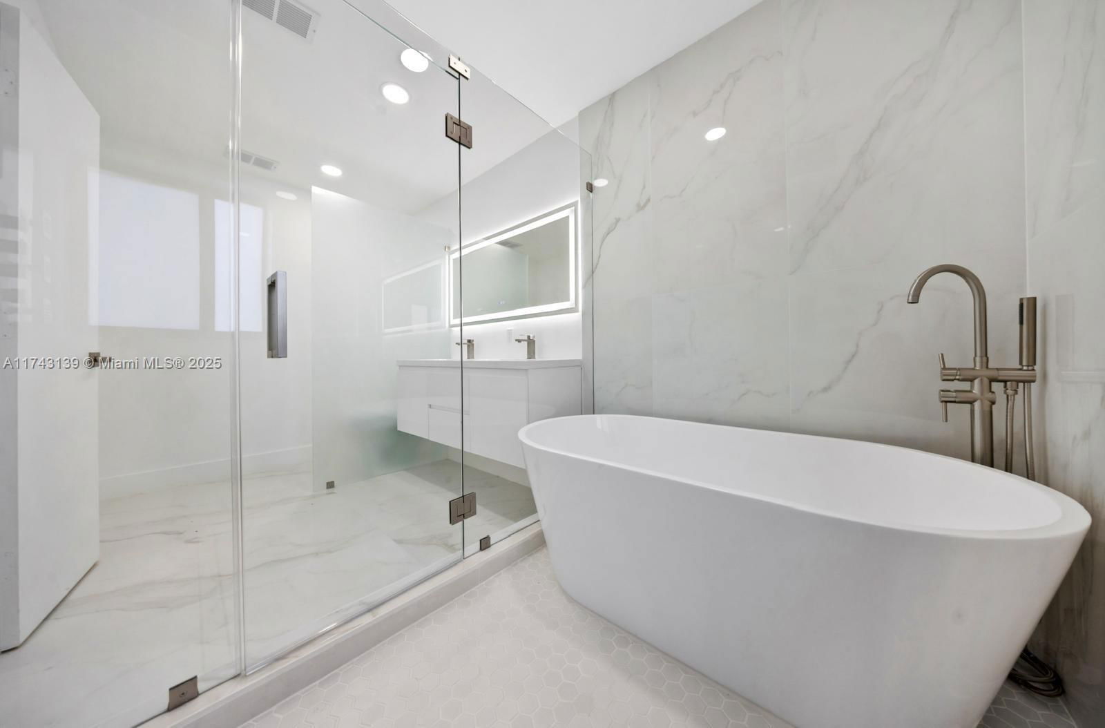 Real estate property located at 6431 109th Ct, Miami-dade, Westwood Ests Sec 2 2nd A, Miami, FL