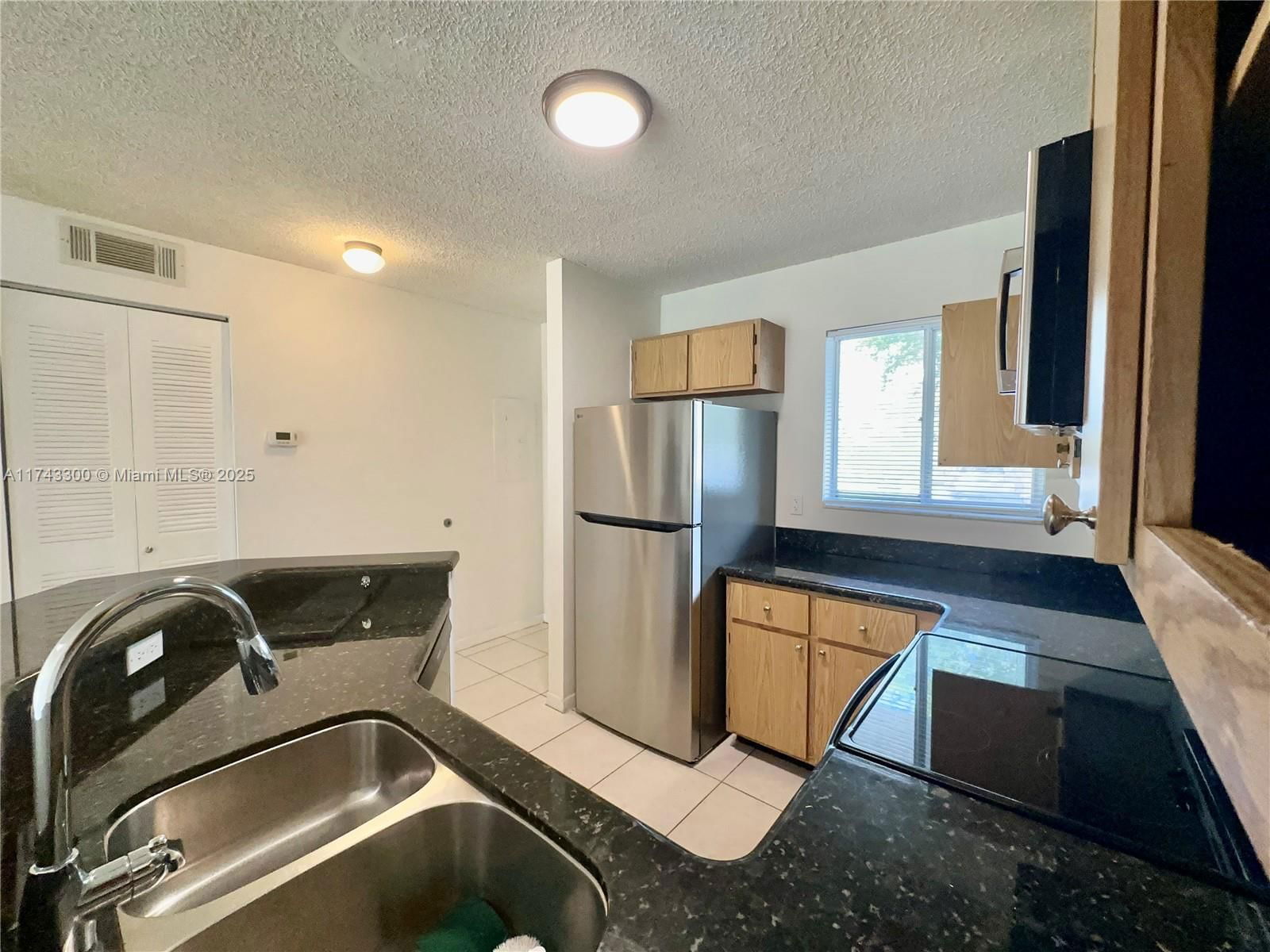 Real estate property located at 8750 Sherman Cir #102, Broward, Lakeshore At University P, Miramar, FL