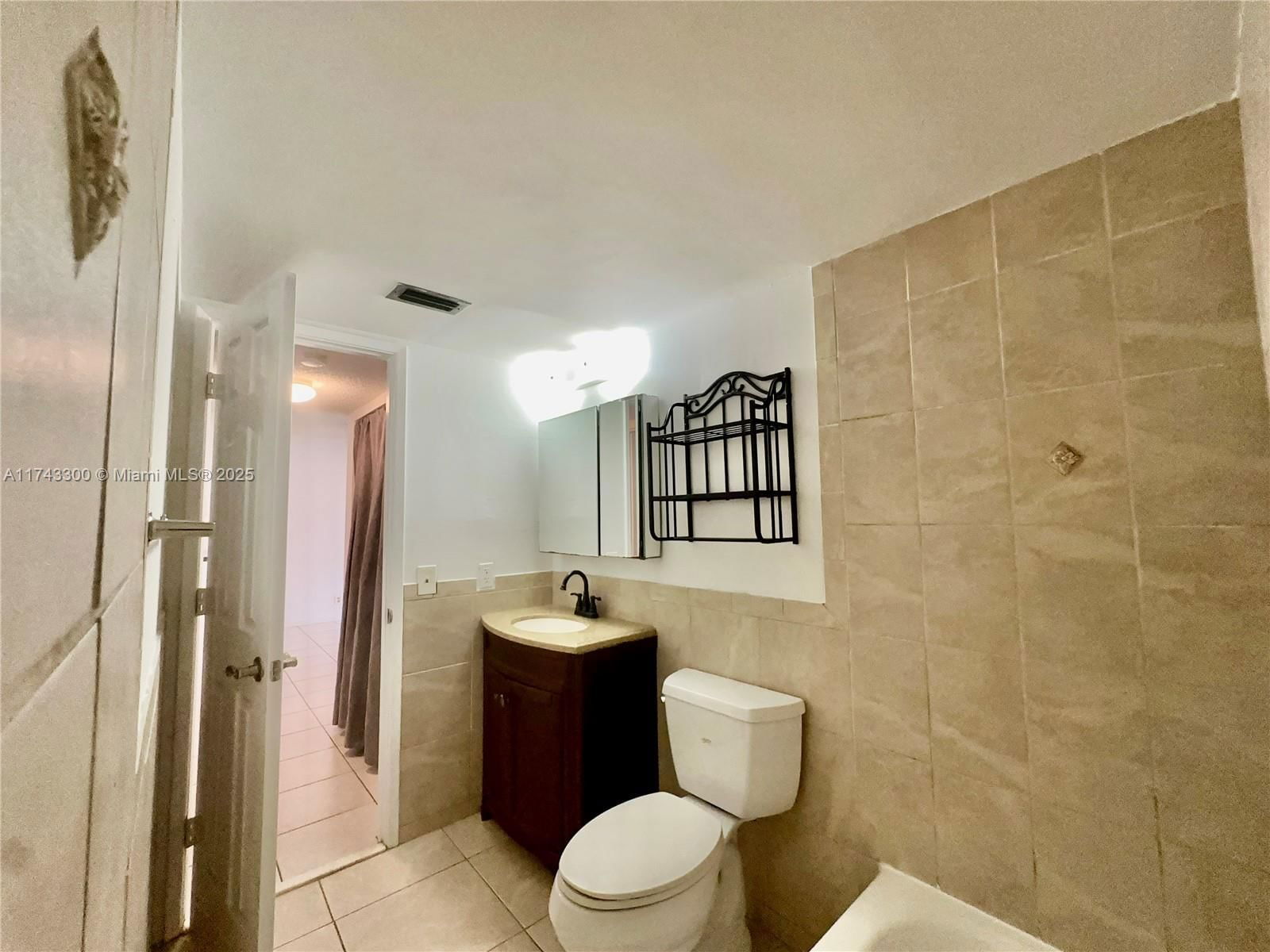 Real estate property located at 8750 Sherman Cir #102, Broward, Lakeshore At University P, Miramar, FL
