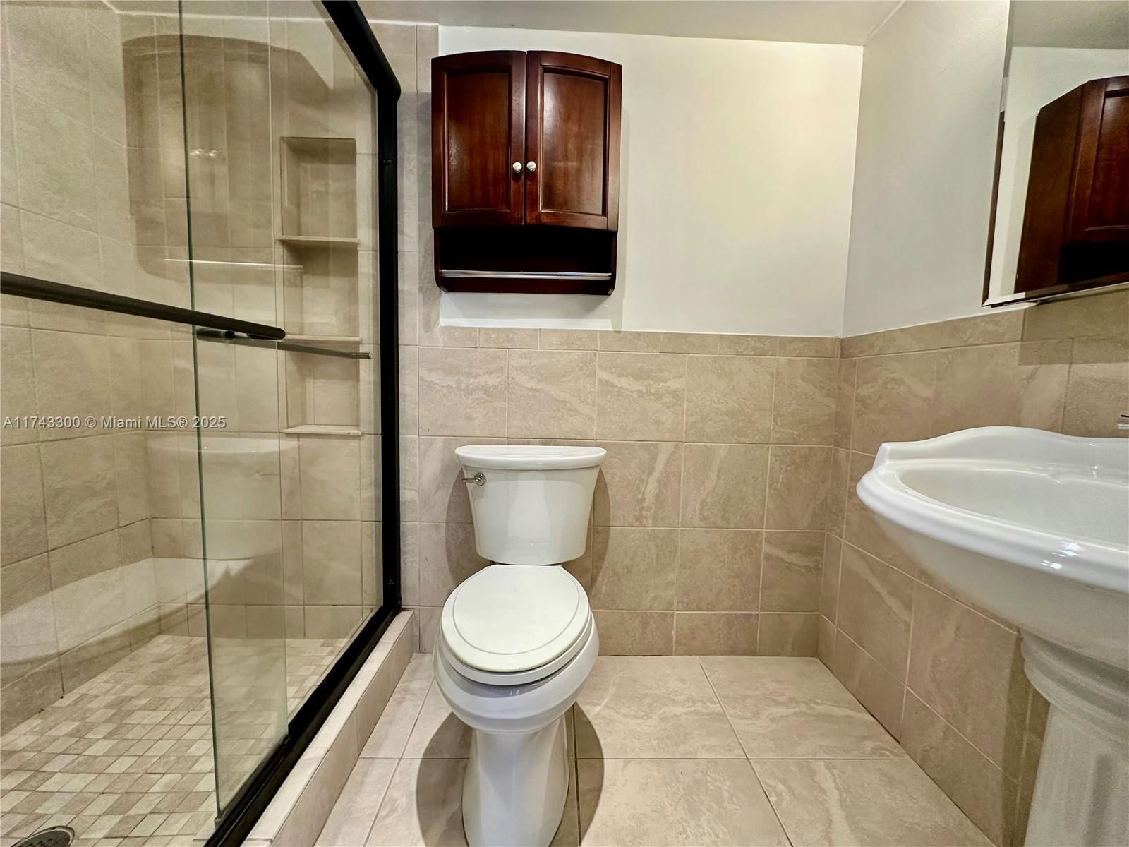 Real estate property located at 8750 Sherman Cir #102, Broward, Lakeshore At University P, Miramar, FL