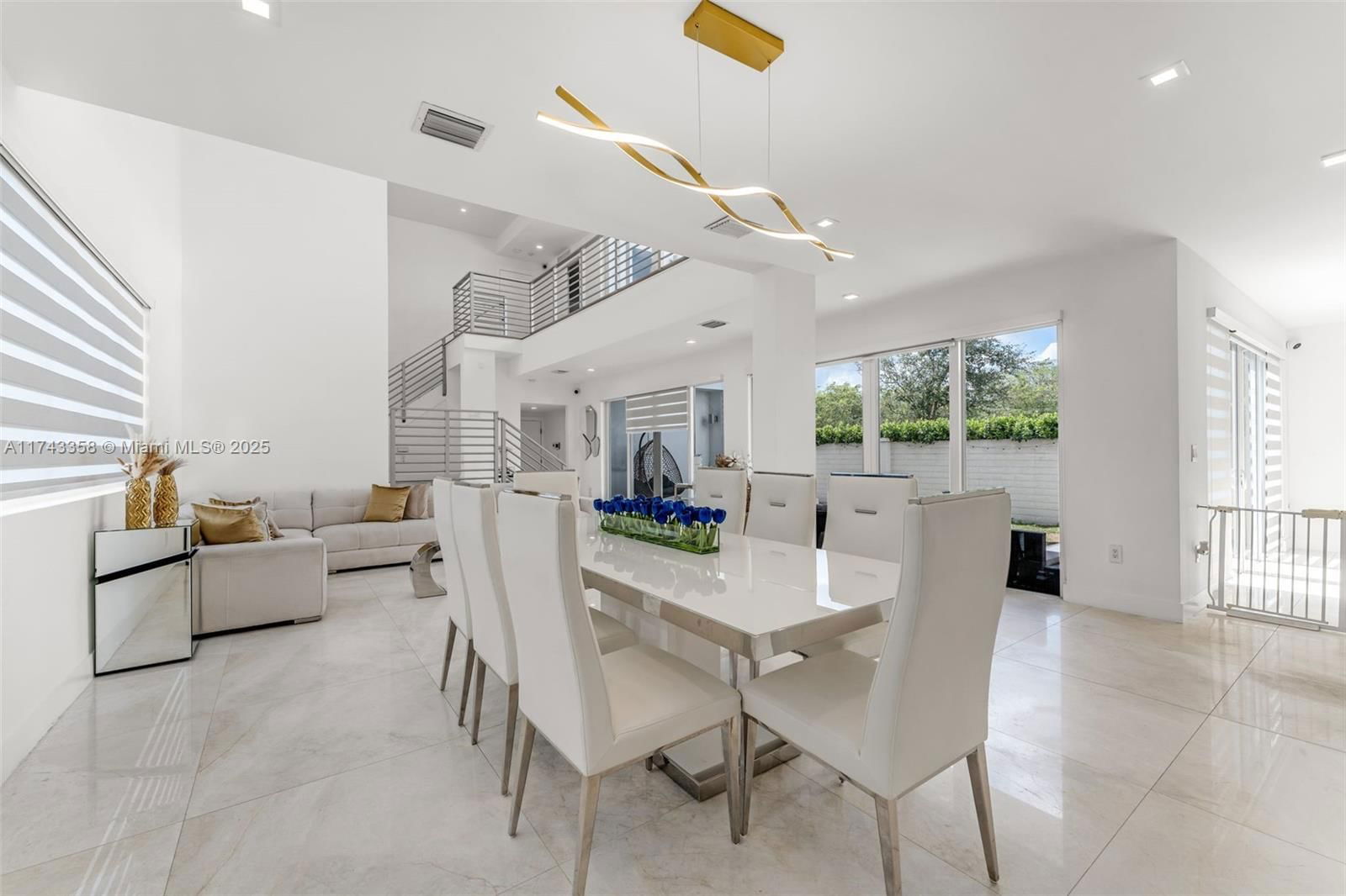 Real estate property located at 10393 67th Ter, Miami-dade, Doral Palms South, Doral, FL