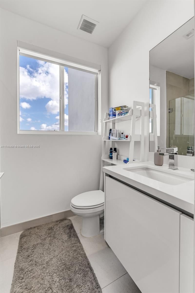 Real estate property located at 10393 67th Ter, Miami-dade, Doral Palms South, Doral, FL