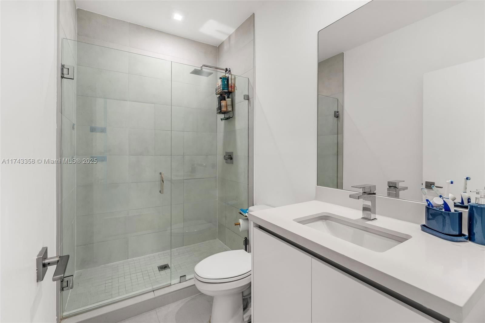 Real estate property located at 10393 67th Ter, Miami-dade, Doral Palms South, Doral, FL