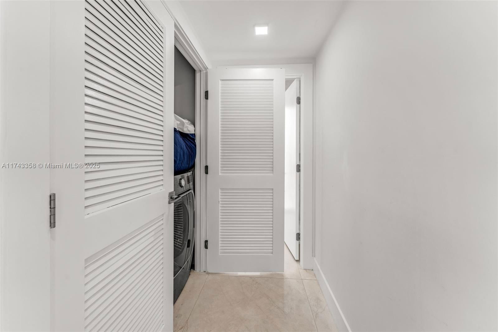 Real estate property located at 10393 67th Ter, Miami-dade, Doral Palms South, Doral, FL