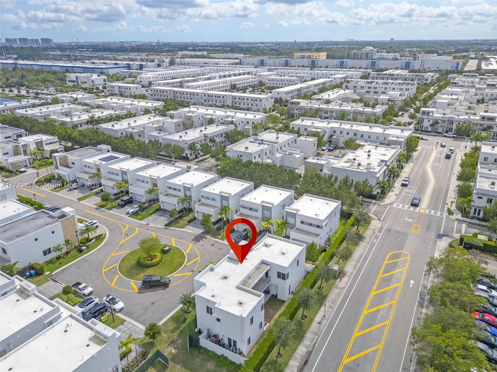 Real estate property located at 10393 67th Ter, Miami-dade, Doral Palms South, Doral, FL