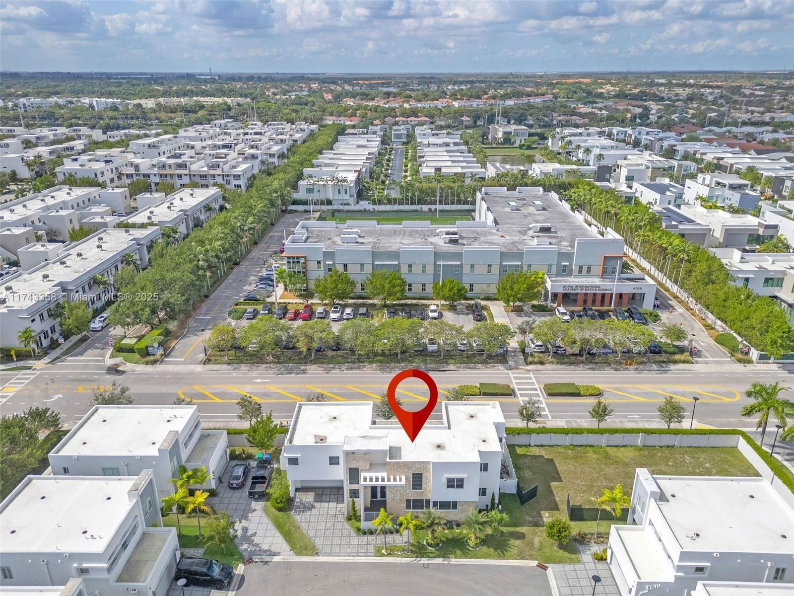 Real estate property located at 10393 67th Ter, Miami-dade, Doral Palms South, Doral, FL