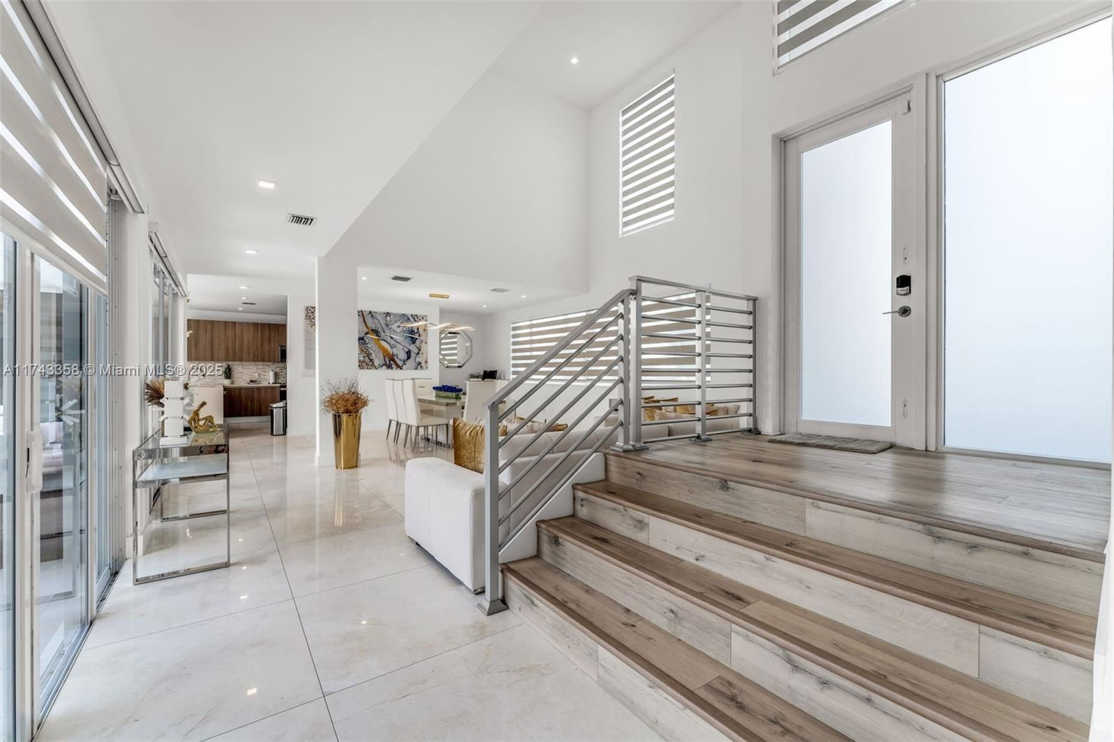 Real estate property located at 10393 67th Ter, Miami-dade, Doral Palms South, Doral, FL