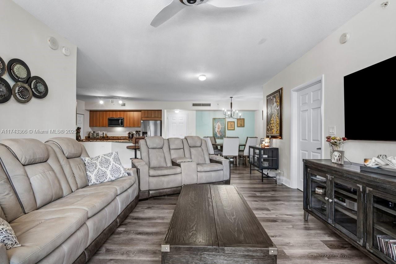 Real estate property located at 510 84th Ave #225, Broward, Veranda Condo, Plantation, FL