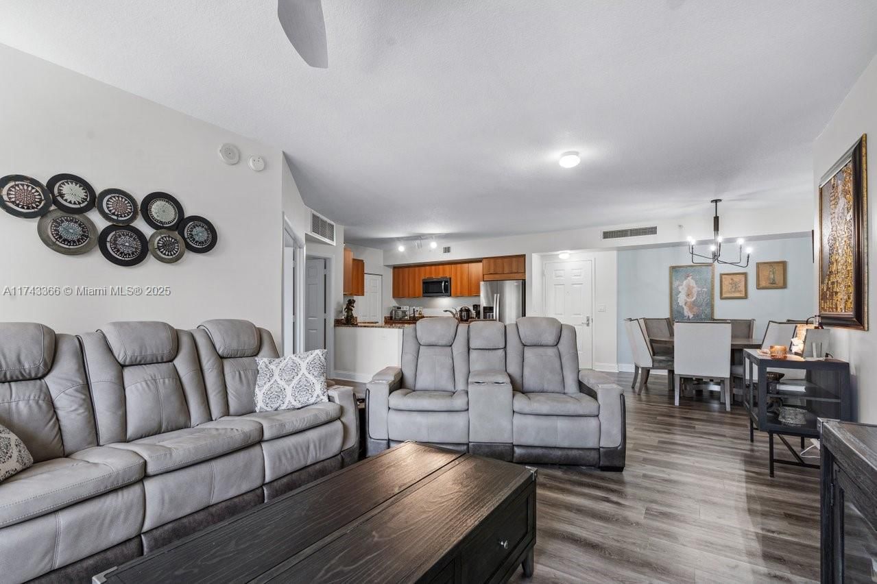 Real estate property located at 510 84th Ave #225, Broward, Veranda Condo, Plantation, FL