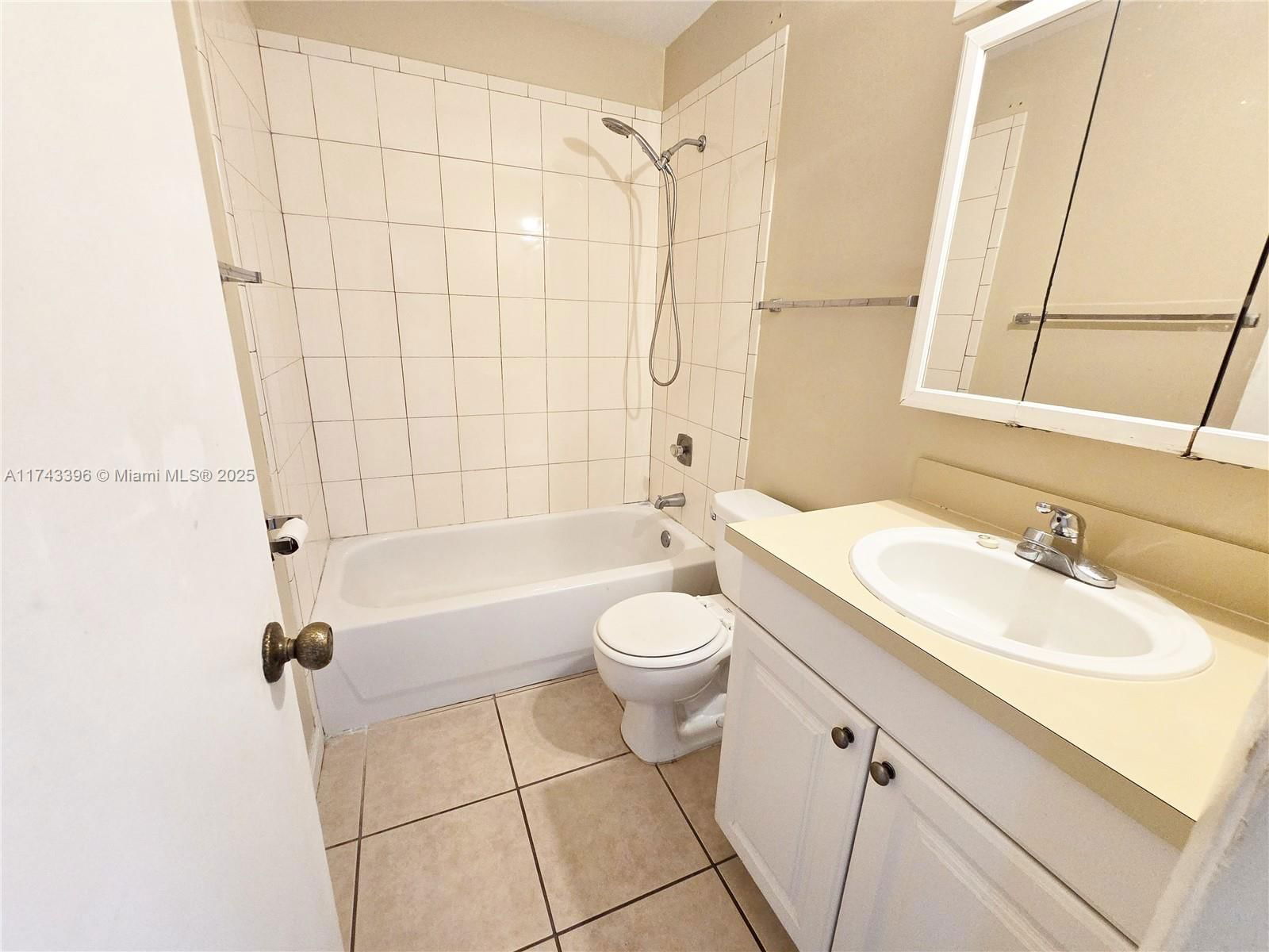 Real estate property located at 4552 Ontario Dr, Martin, Fishermans Cove, Stuart, FL