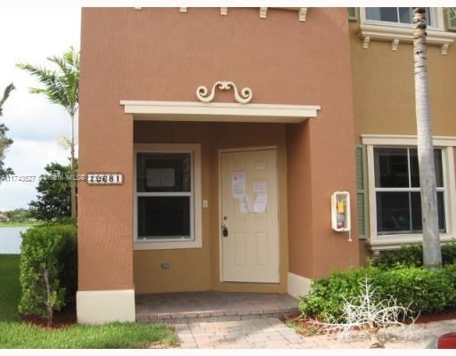 Real estate property located at , Broward, Hampton Isles Condo, Pembroke Pines, FL