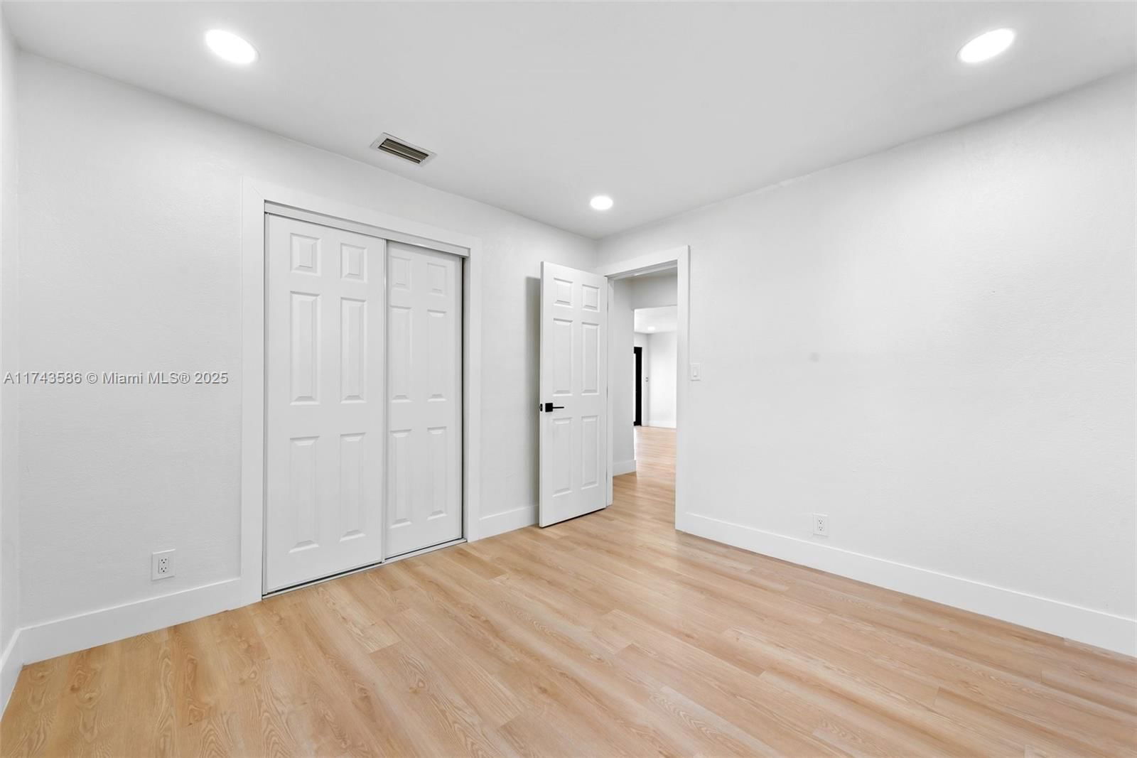 Real estate property located at 3731 4th Ct, Broward, Academy Award Homes Secti, Lauderhill, FL
