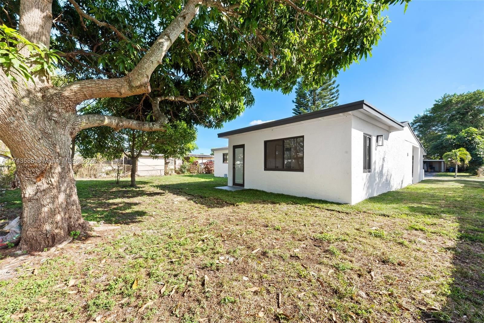 Real estate property located at 3731 4th Ct, Broward, Academy Award Homes Secti, Lauderhill, FL
