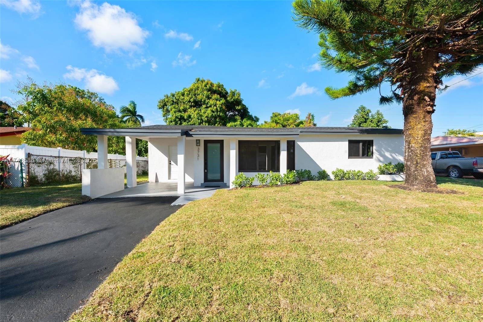 Real estate property located at 3731 4th Ct, Broward, Academy Award Homes Secti, Lauderhill, FL