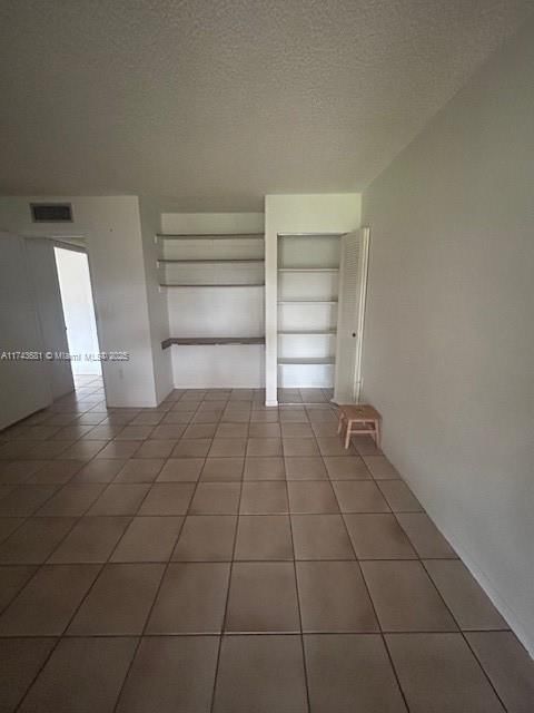 Real estate property located at 2121 122nd Ct, Miami-dade, Greenway Lakes Sec One, Miami, FL