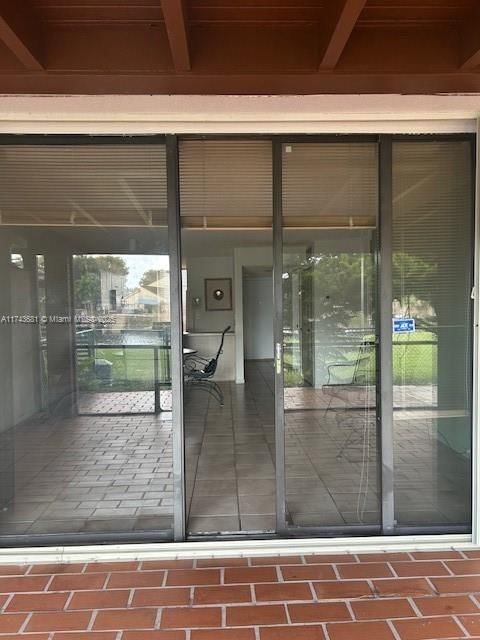 Real estate property located at 2121 122nd Ct, Miami-dade, Greenway Lakes Sec One, Miami, FL