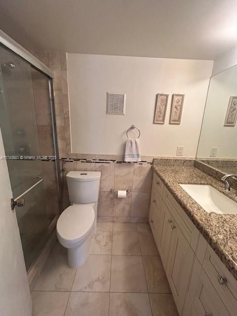 Real estate property located at 2121 122nd Ct, Miami-dade, Greenway Lakes Sec One, Miami, FL