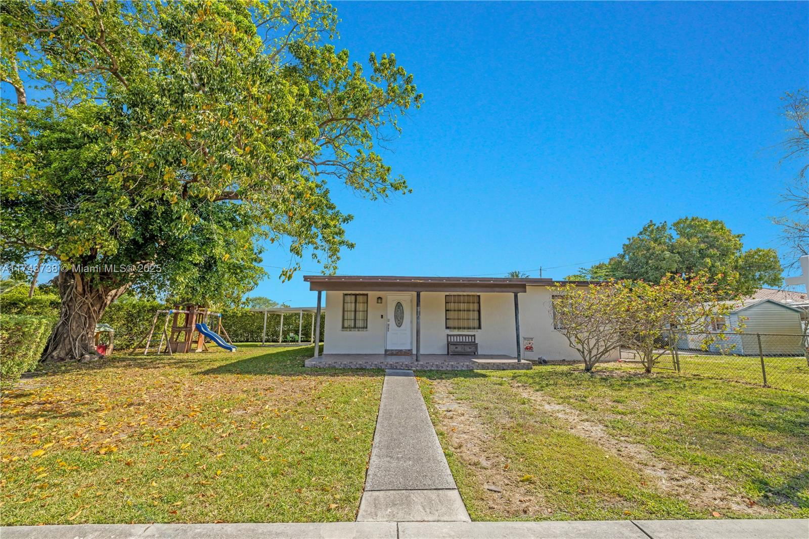 Real estate property located at 4901 100th Ct, Miami-dade, Tropical Estates 1st Addn, Miami, FL