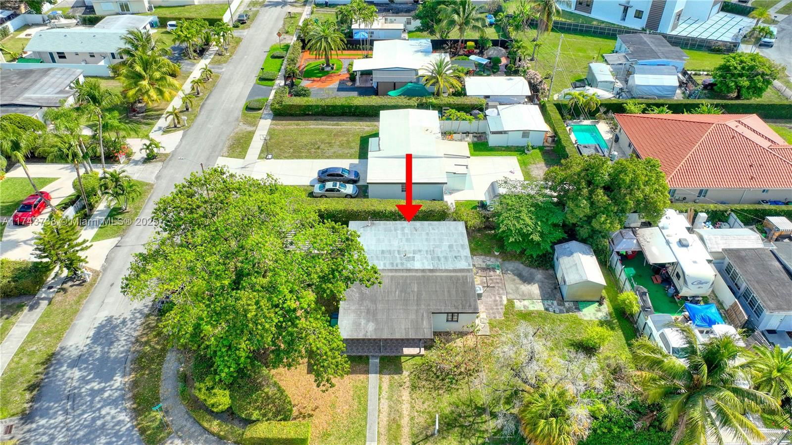 Real estate property located at 4901 100th Ct, Miami-dade, Tropical Estates 1st Addn, Miami, FL