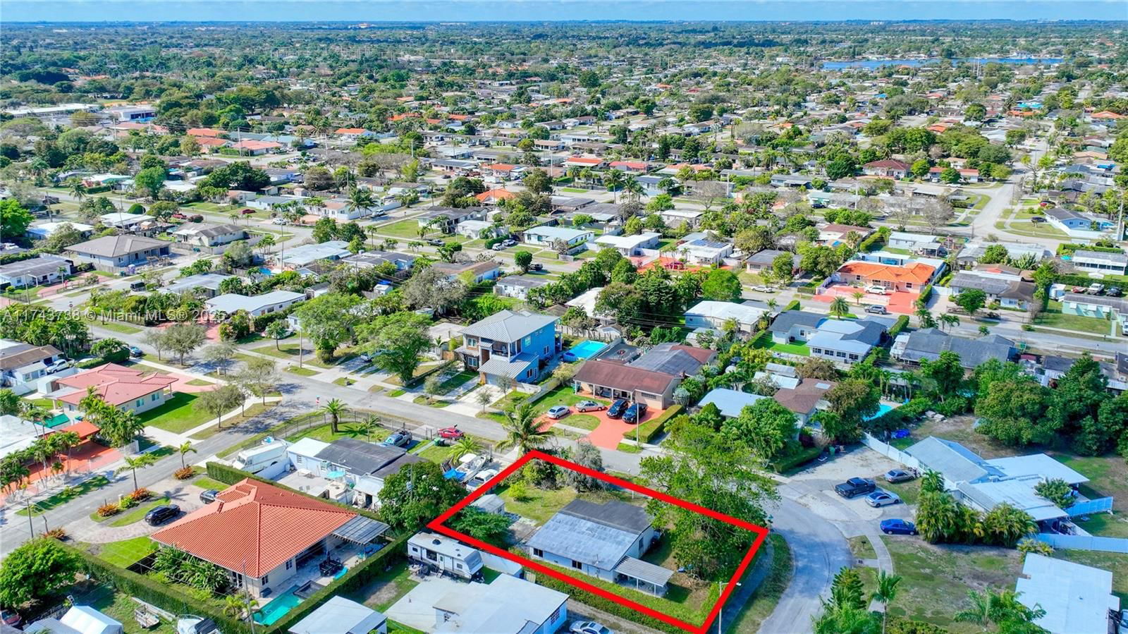 Real estate property located at 4901 100th Ct, Miami-dade, Tropical Estates 1st Addn, Miami, FL