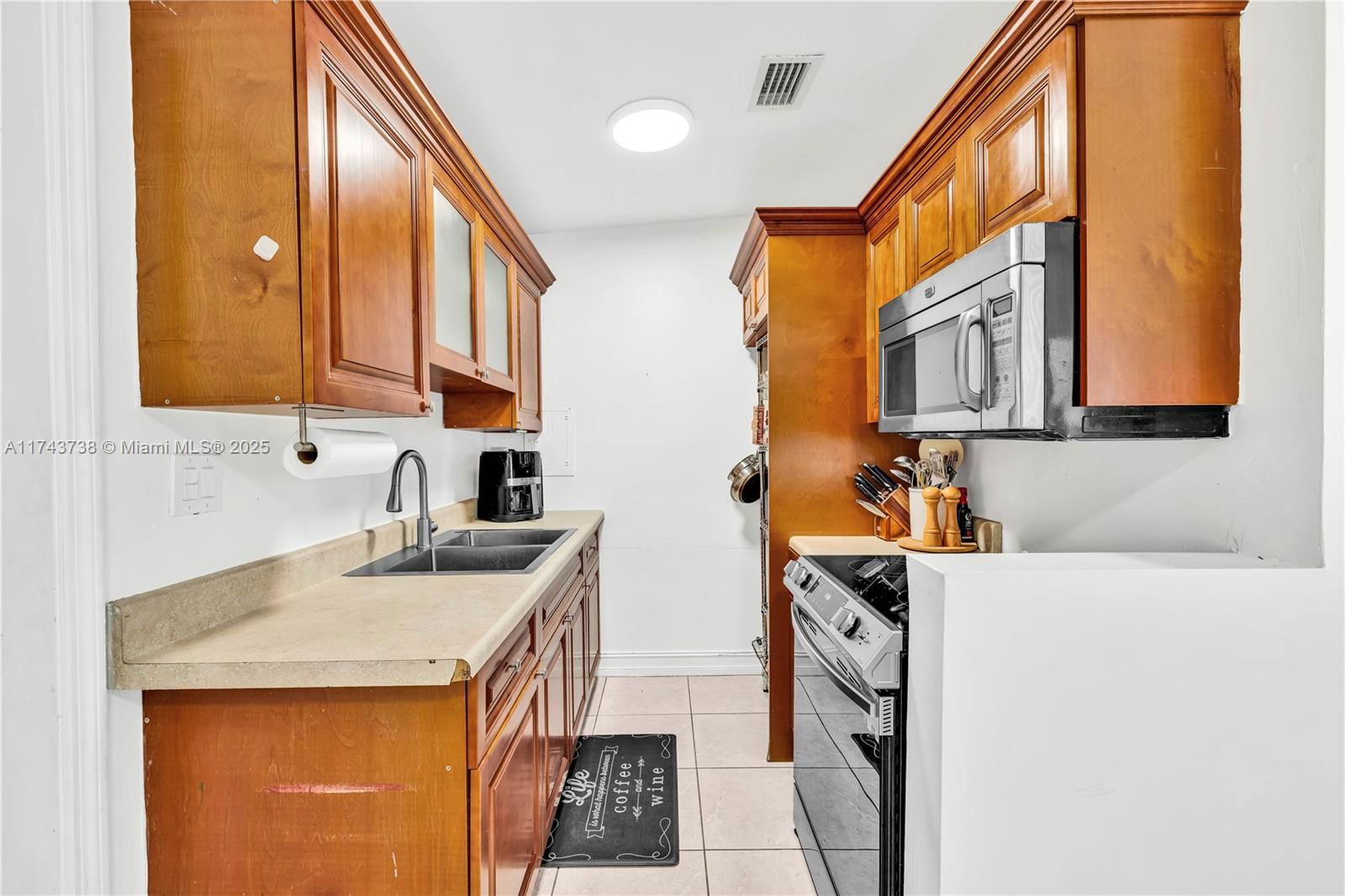 Real estate property located at 4901 100th Ct, Miami-dade, Tropical Estates 1st Addn, Miami, FL
