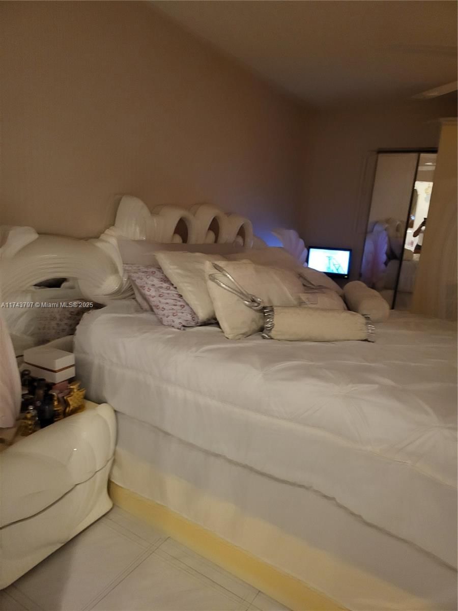 Real estate property located at 6771 199th Ter, Miami-dade, Country Lake Homes 2nd Ad, Hialeah, FL