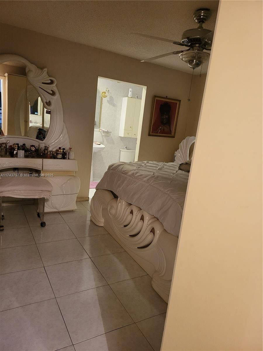 Real estate property located at 6771 199th Ter, Miami-dade, Country Lake Homes 2nd Ad, Hialeah, FL
