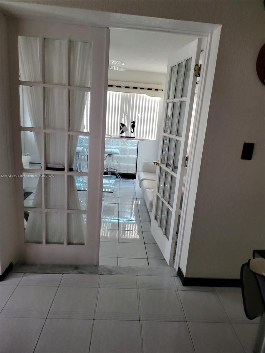Real estate property located at 6771 199th Ter, Miami-dade, Country Lake Homes 2nd Ad, Hialeah, FL